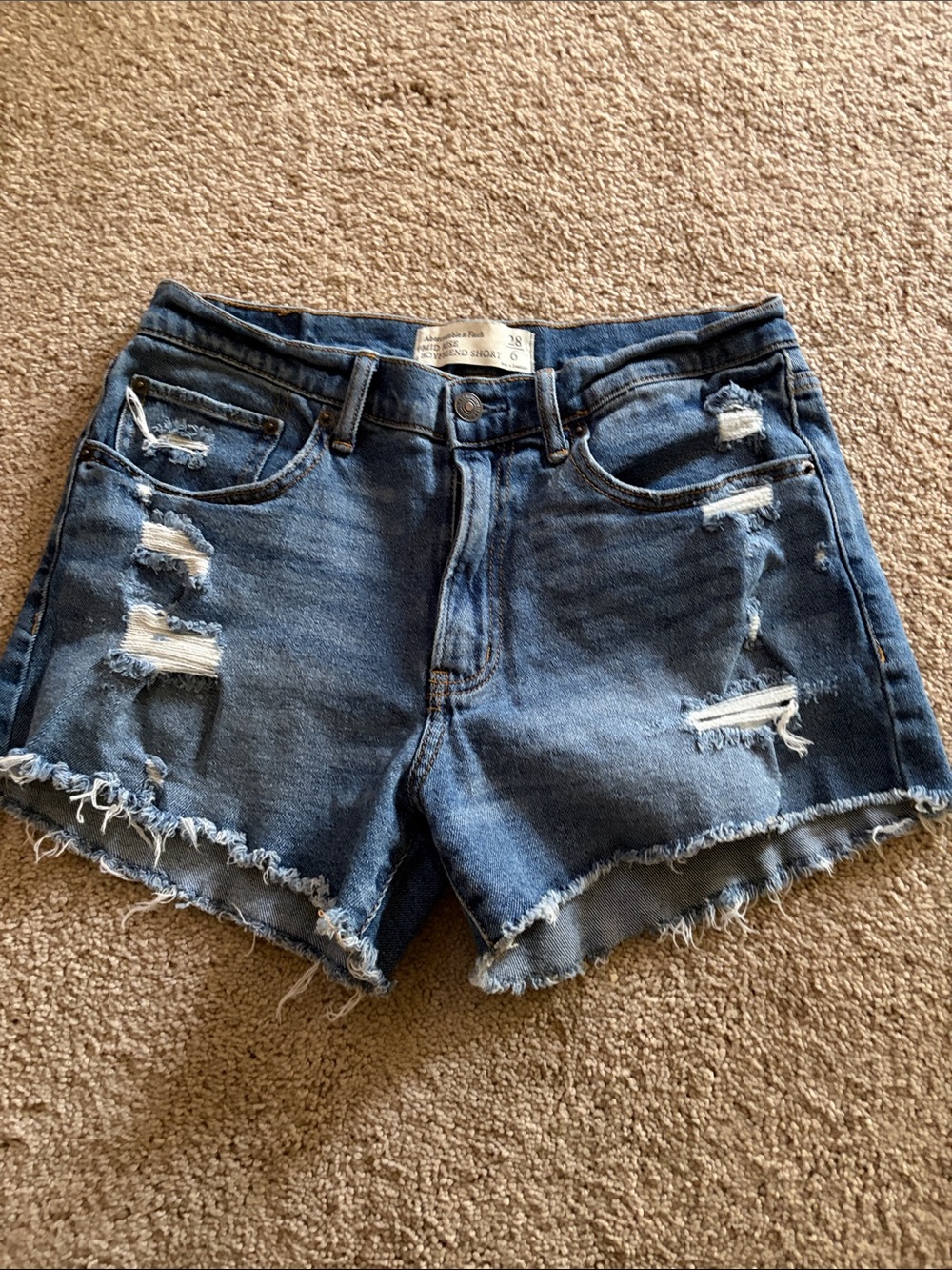 Abercrombie & Fitch Boyfriend Distressed  Blue Denim Shorts new size 6